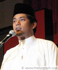 Khairy-Jamaluddin Khairy Jamaluddin (file pic)