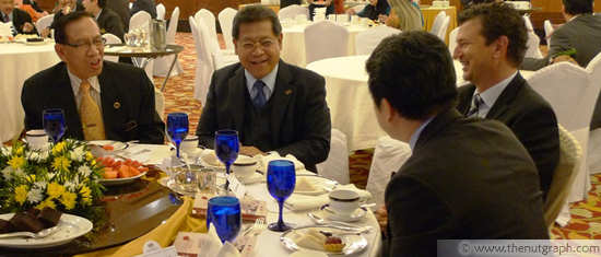 Pandikar at the book launch of The Nut Graph's "Understanding the Dewan Rakyat" on 23 March 2011