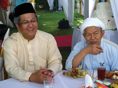 With PAS leader Datuk Nik Aziz Nik Mat