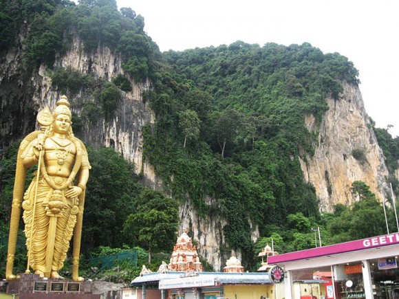 Batu Caves (Wiki commons)